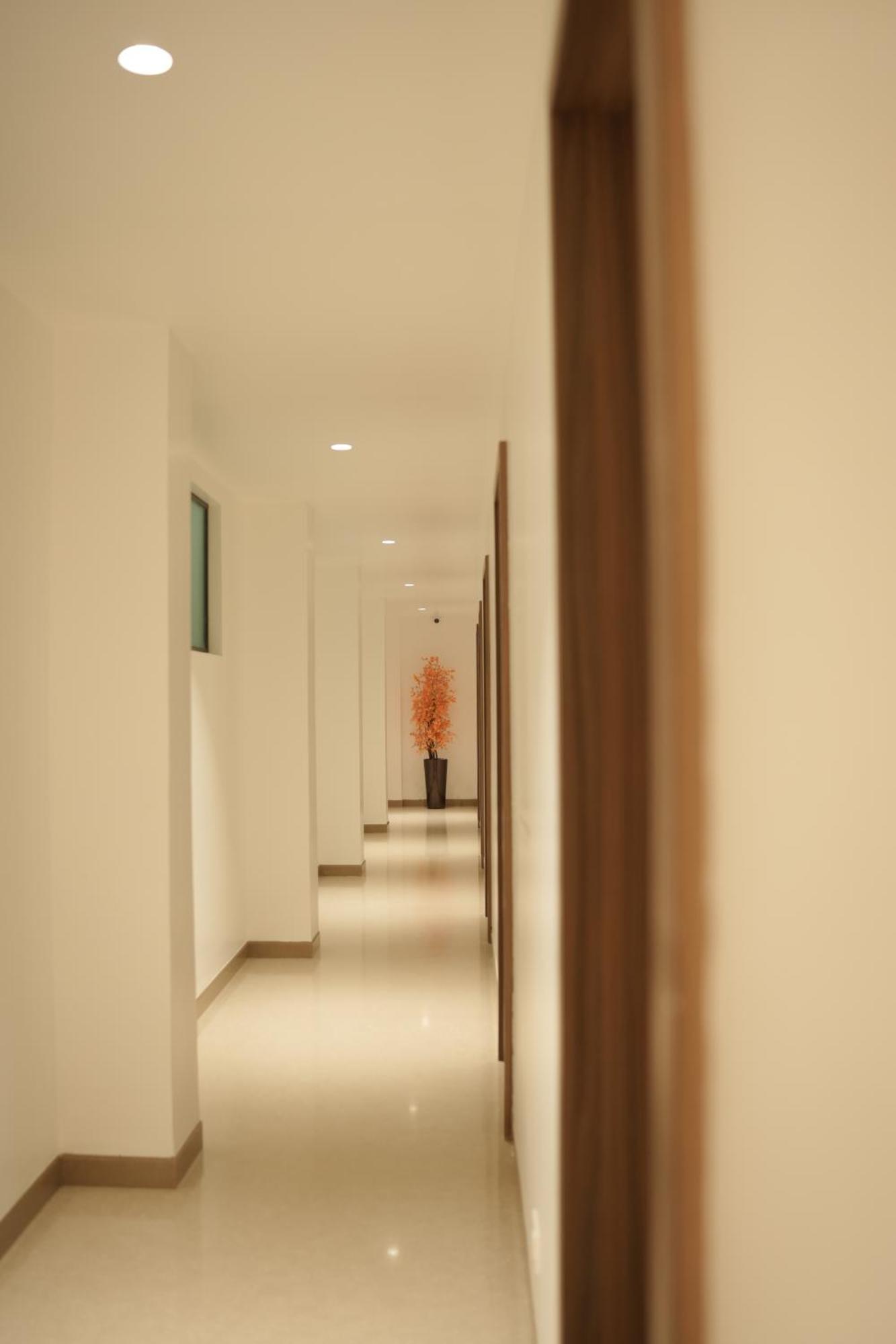 ホテル Kongu Residency Karūr エクステリア 写真