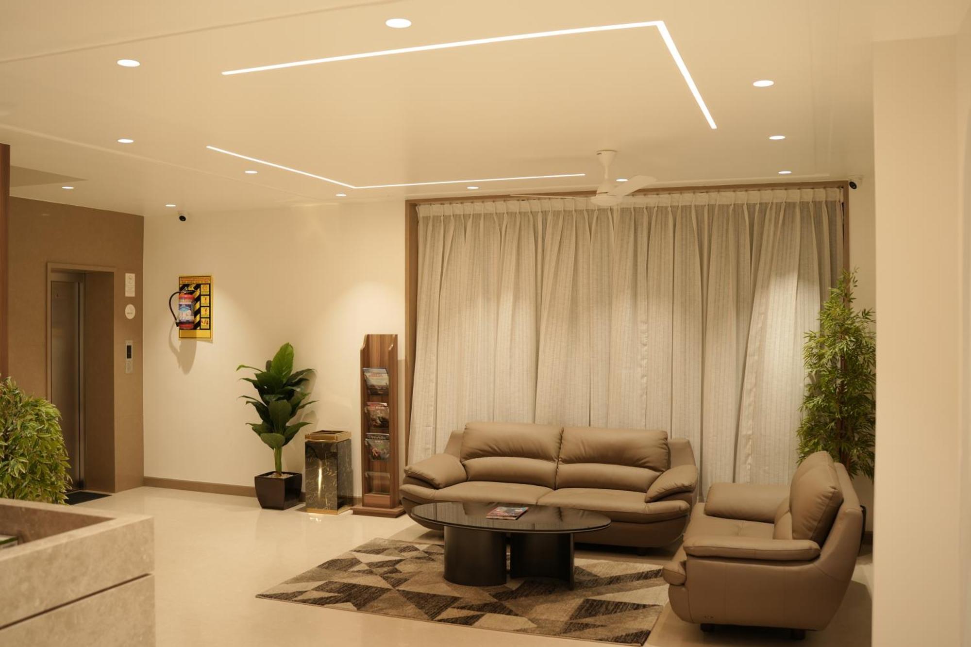 ホテル Kongu Residency Karūr エクステリア 写真